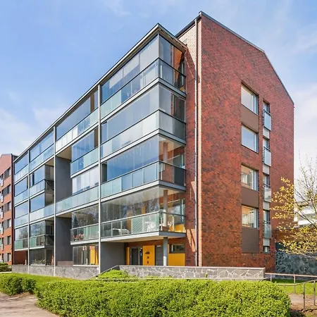 Wehost 1-Bedroom Apartment With Two Work-Stations And A Terrace In Kannelmaeki @Wehost Pelimannintie 3 * Helsinki